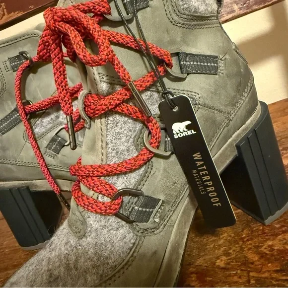 SOREL Blake Lace Quarry Waterproof Hiker Bootie Quarry Gray Red Laces - Picture 12 of 15